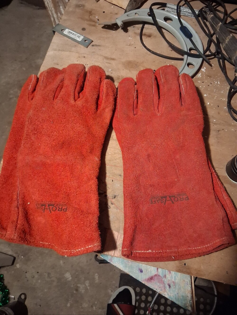 2 pair of Pro Safe Welding Gloves